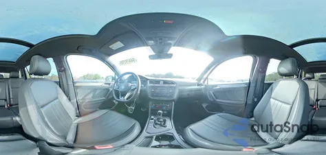 2024 Volkswagen Tiguan Se R-Line Black z USA, uszkodzony, nr VIN 3VVCB7AX0RM084022